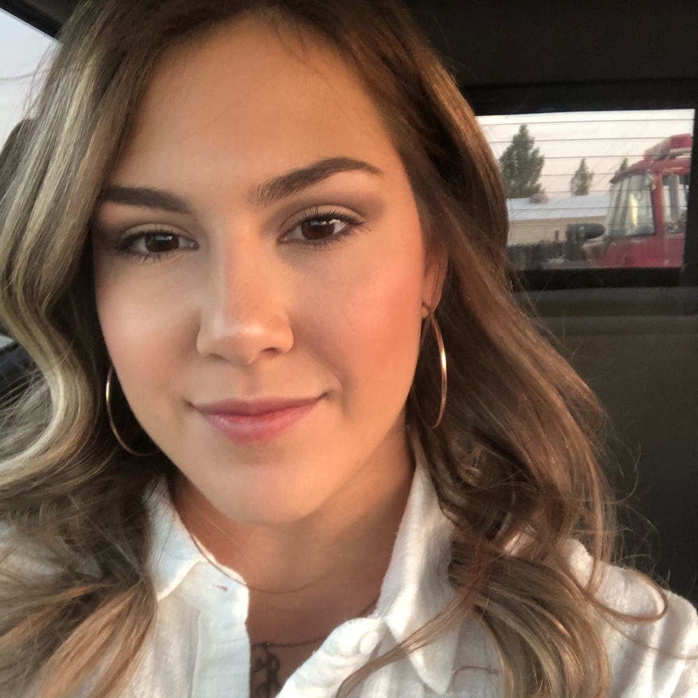 Meet your Posher, Mesha